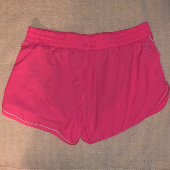 UnderArmor shorts - Picture 2 of 5